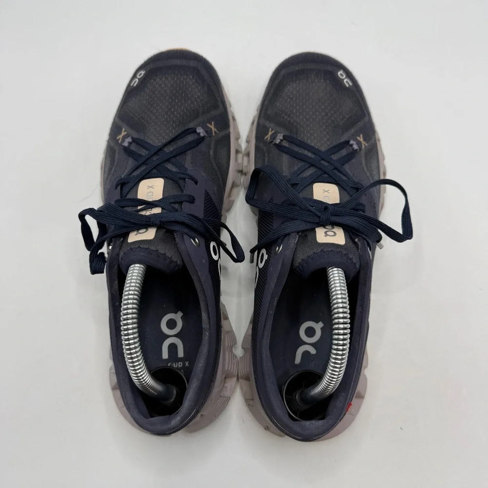 On Running Cloud Women’s Running Shoes Size 9 - Picture 7 of 10